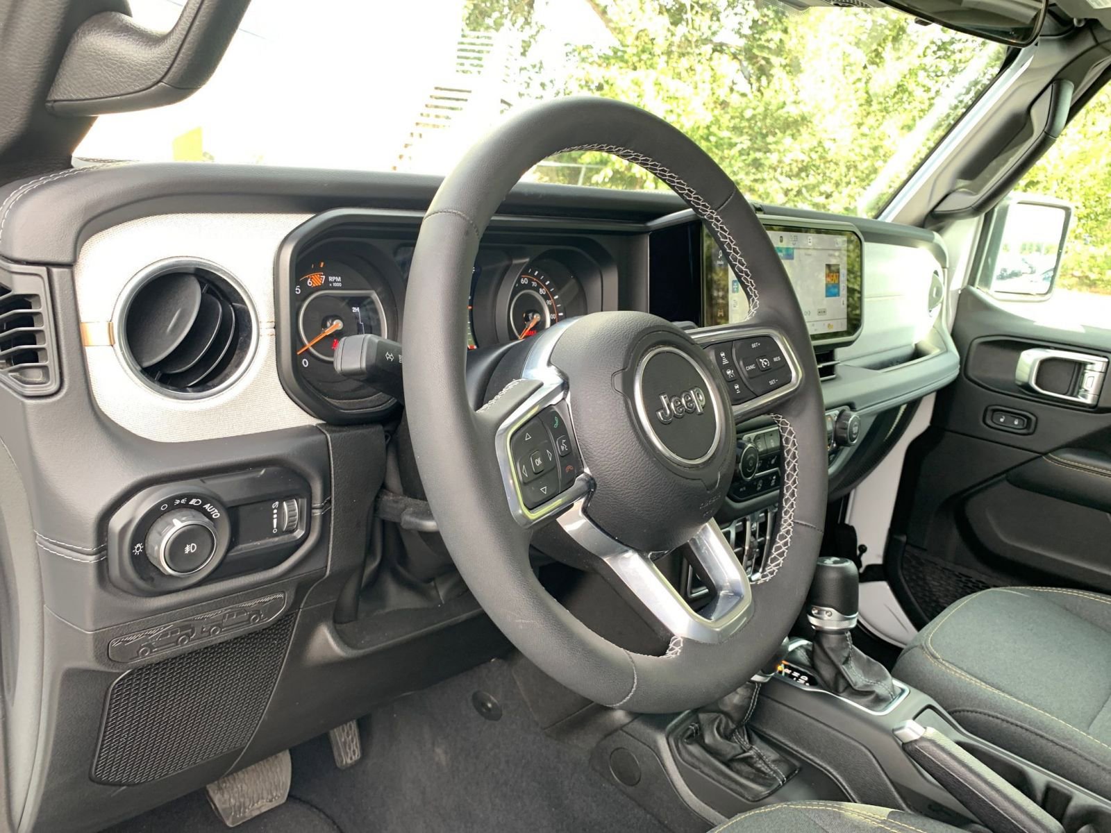 Thumbnail: 2025 Jeep Wrangler - 33