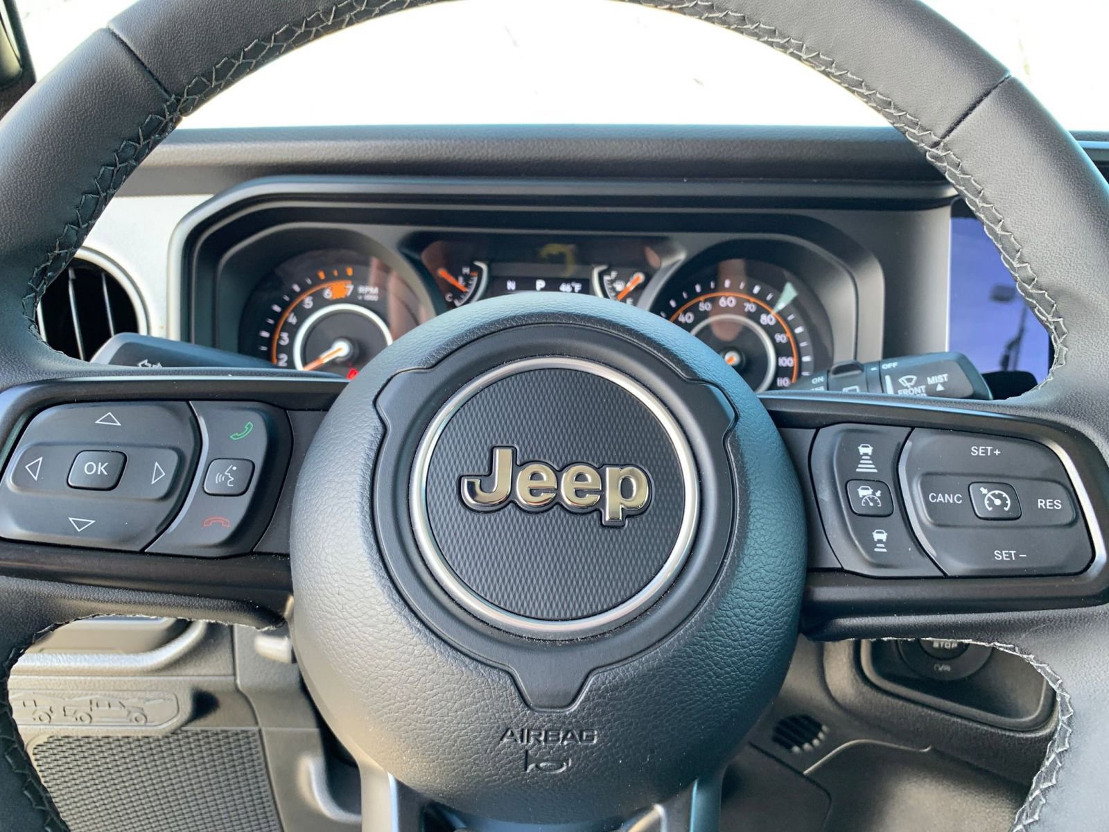 Thumbnail: 2025 Jeep Wrangler - 27