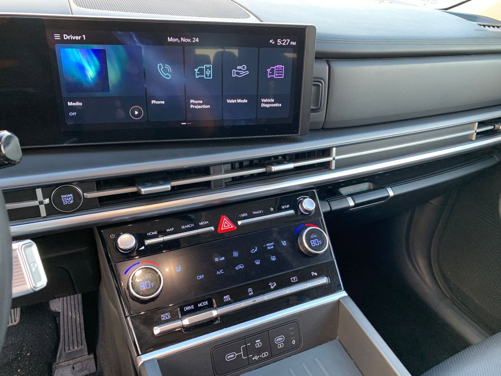 Thumbnail: 2025 Hyundai Santa Fe - 18