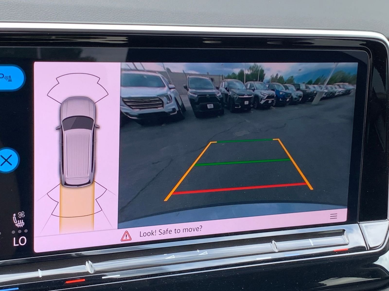 Thumbnail: 2024 Volkswagen Atlas - 17