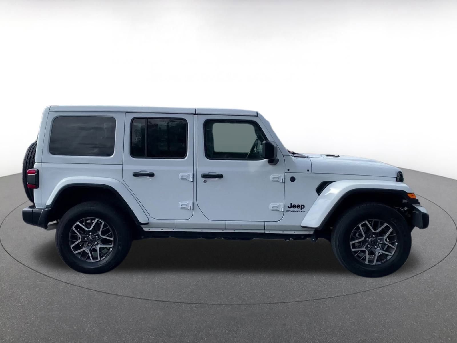 Thumbnail: 2025 Jeep Wrangler - 16