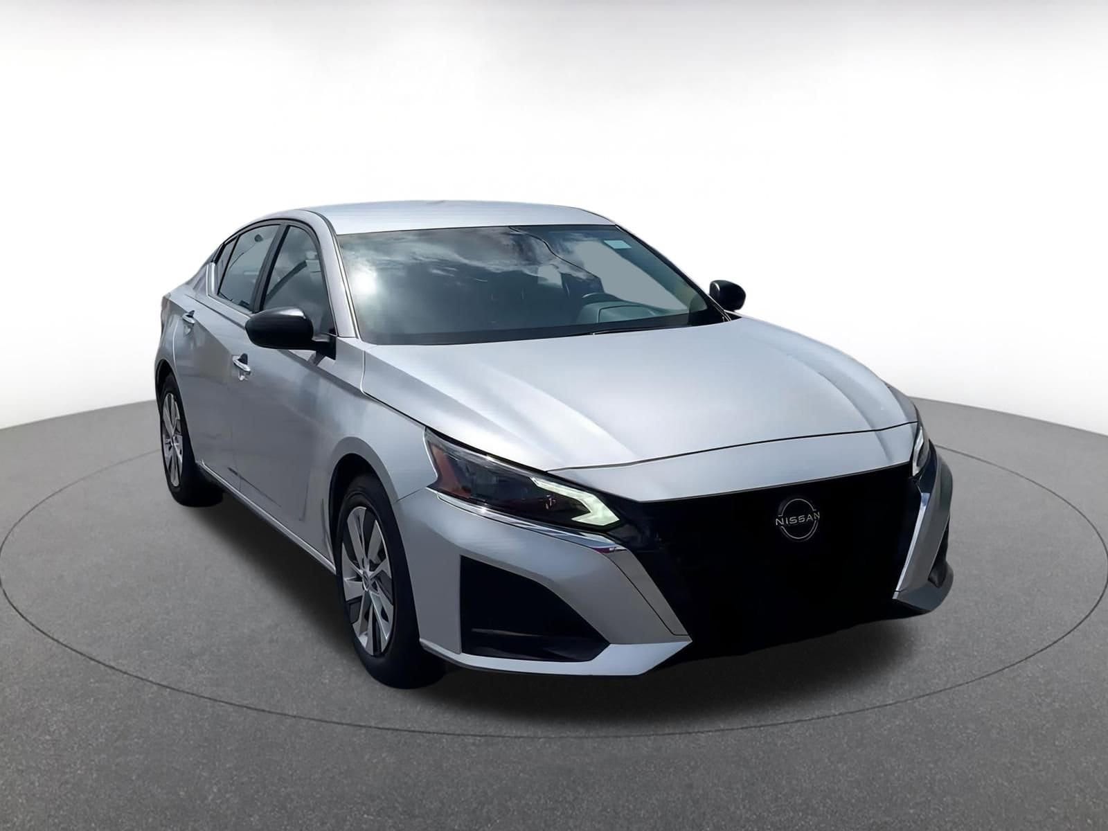 2024 Nissan Altima S 3
