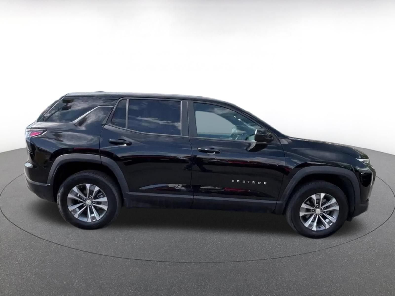 Thumbnail: 2025 Chevrolet Equinox - 13