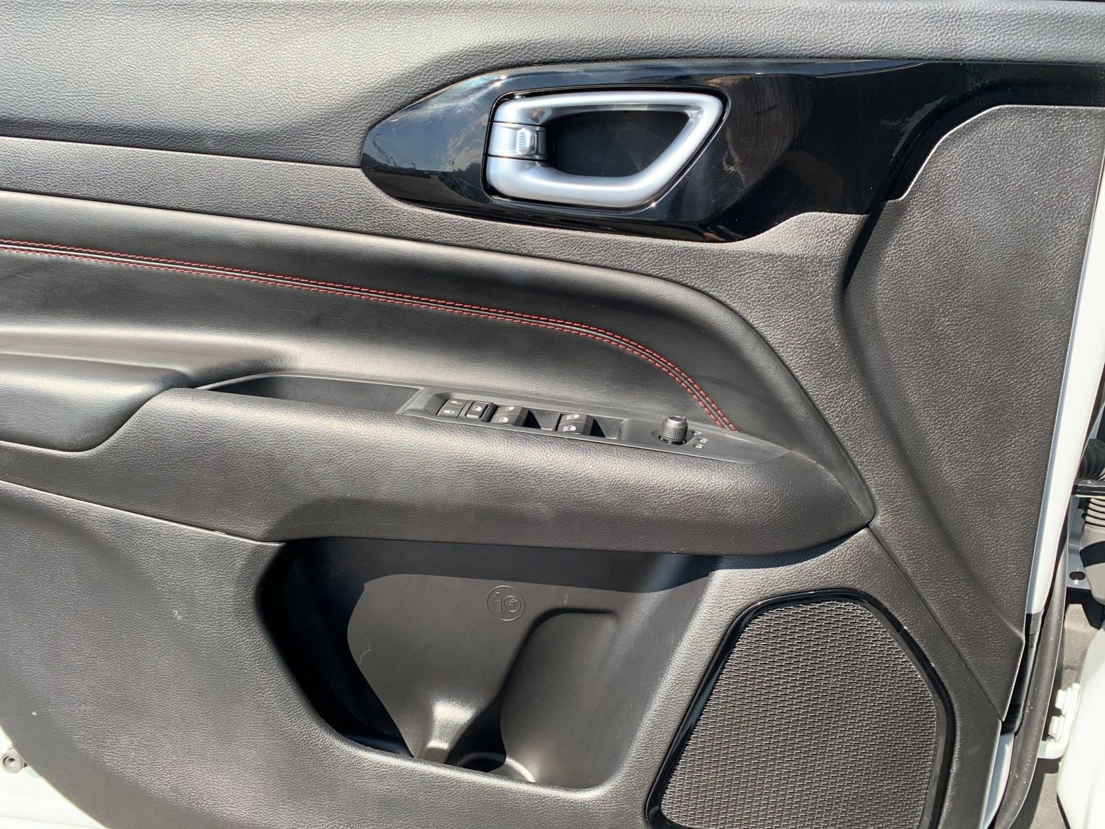 Thumbnail: 2025 Jeep Compass - 20