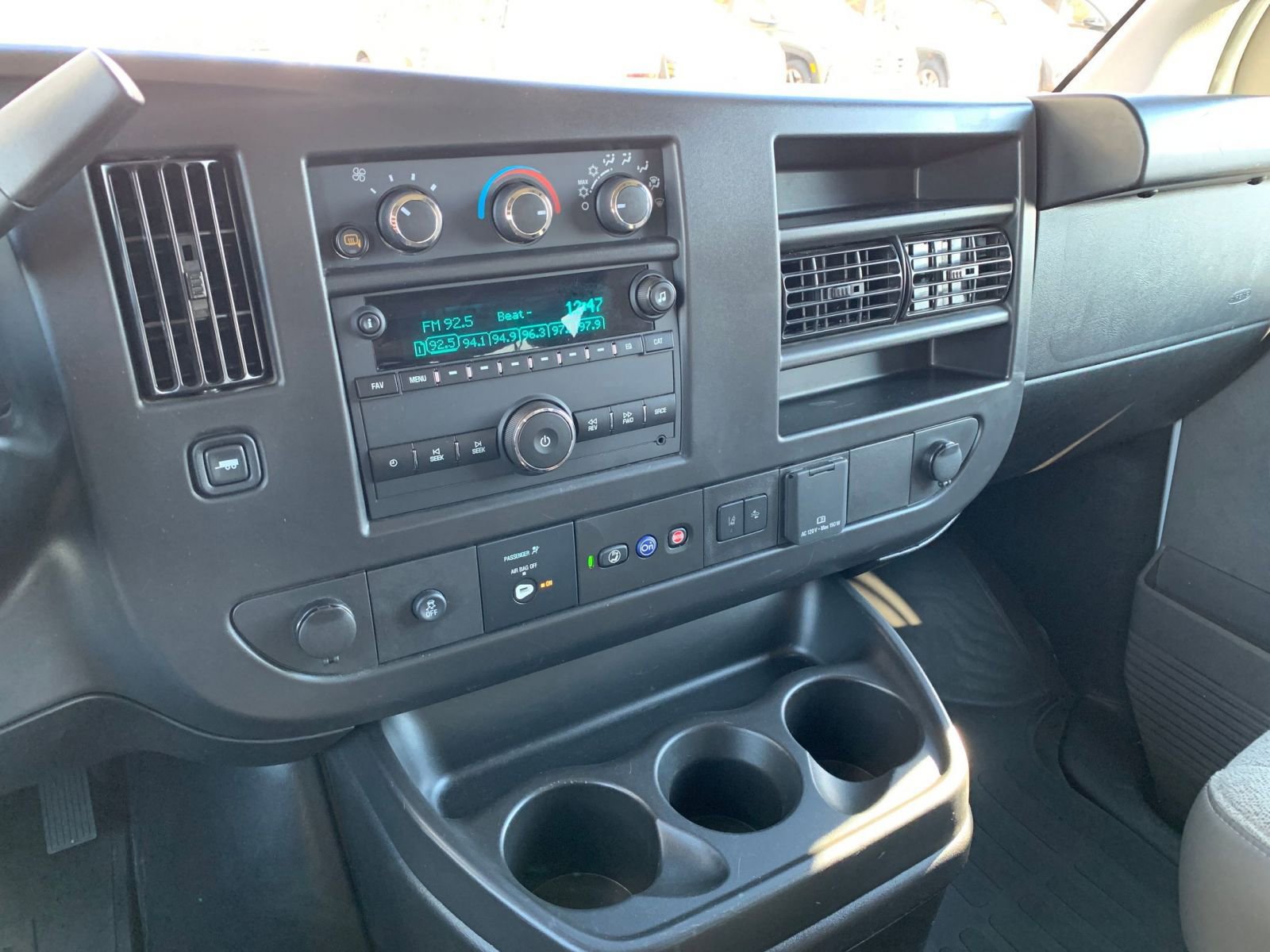 Thumbnail: 2025 GMC Savana - 18