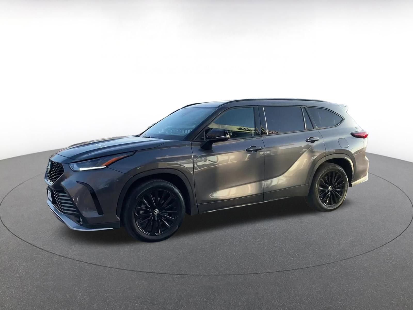 Thumbnail: 2025 Toyota Highlander - 8