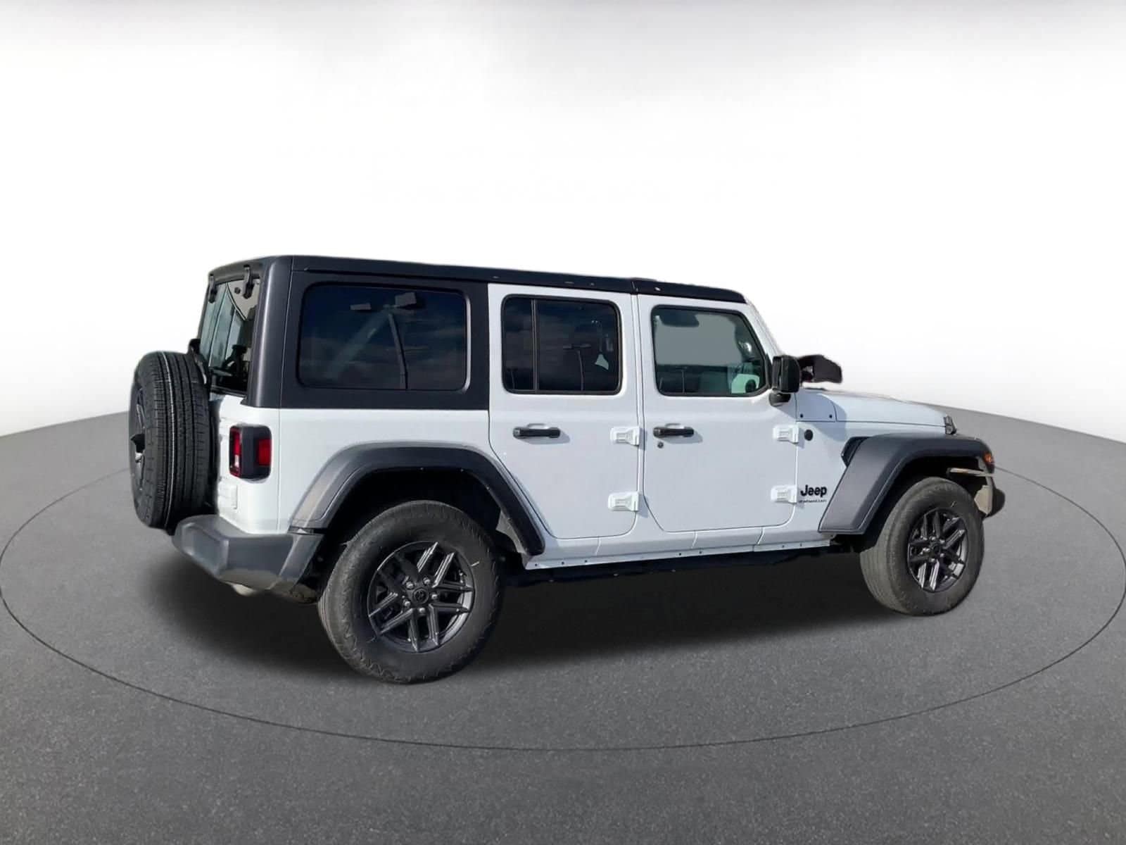 Thumbnail: 2025 Jeep Wrangler - 14