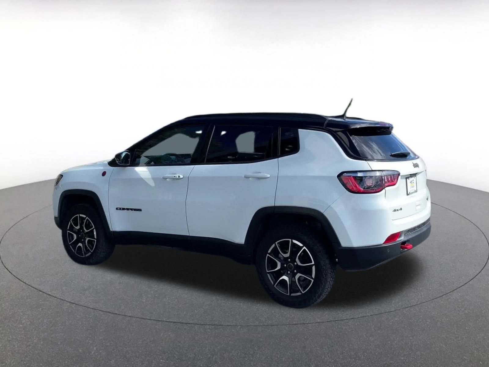 Thumbnail: 2025 Jeep Compass - 10