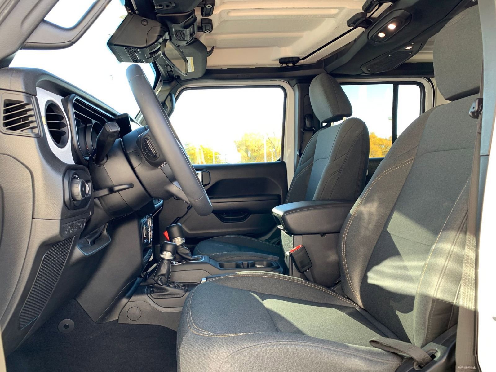 Thumbnail: 2025 Jeep Wrangler - 25