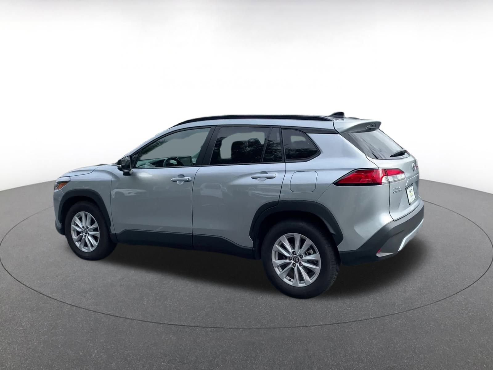 Thumbnail: 2025 Toyota Corolla Cross - 10