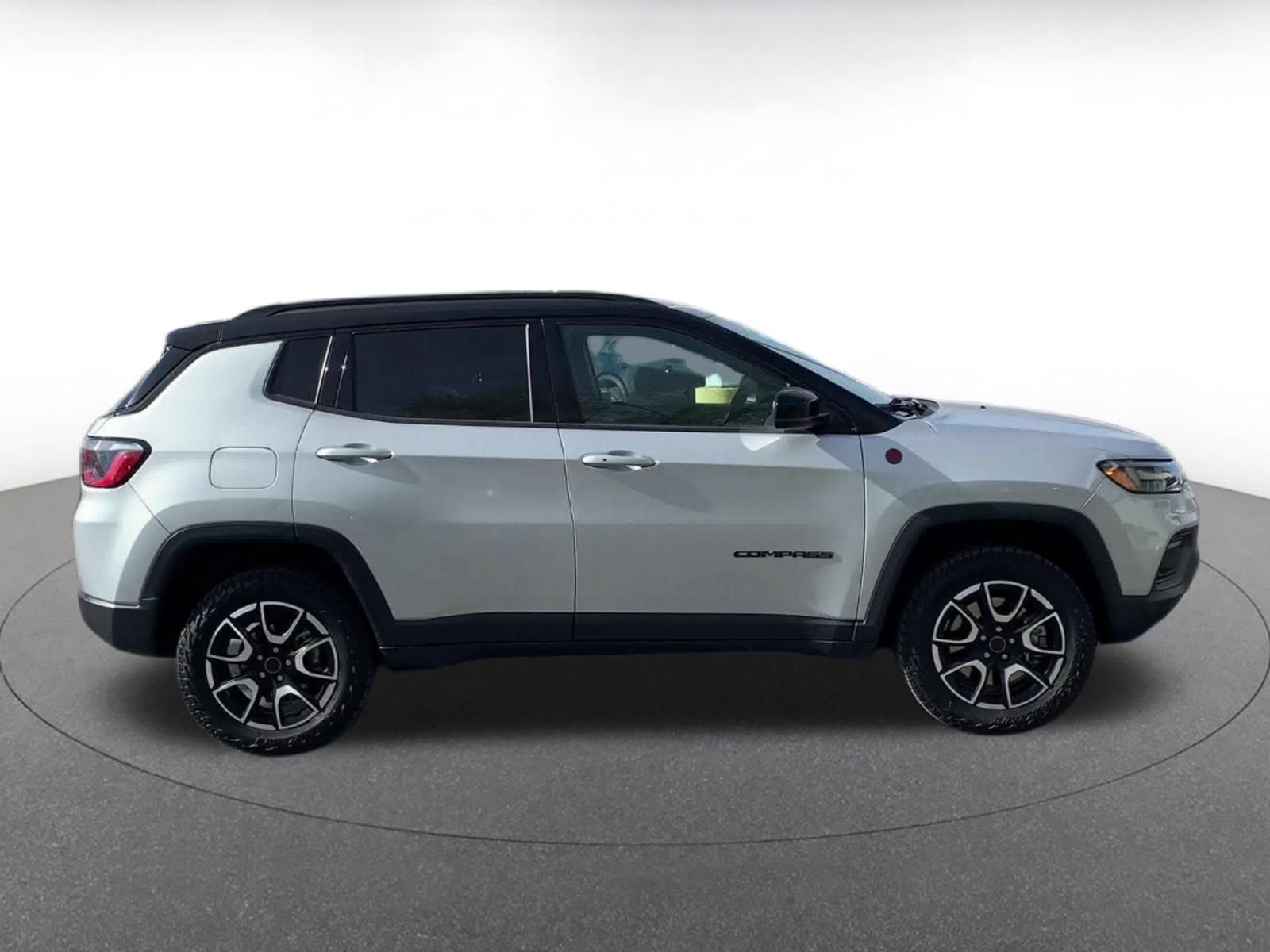Thumbnail: 2025 Jeep Compass - 15
