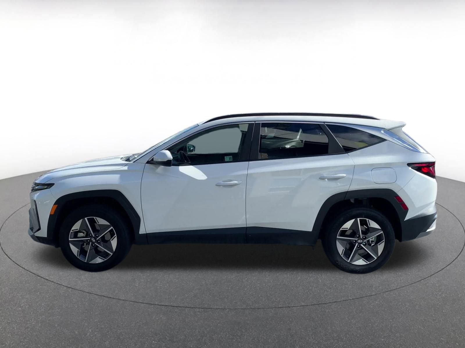 Thumbnail: 2025 Hyundai Tucson - 9