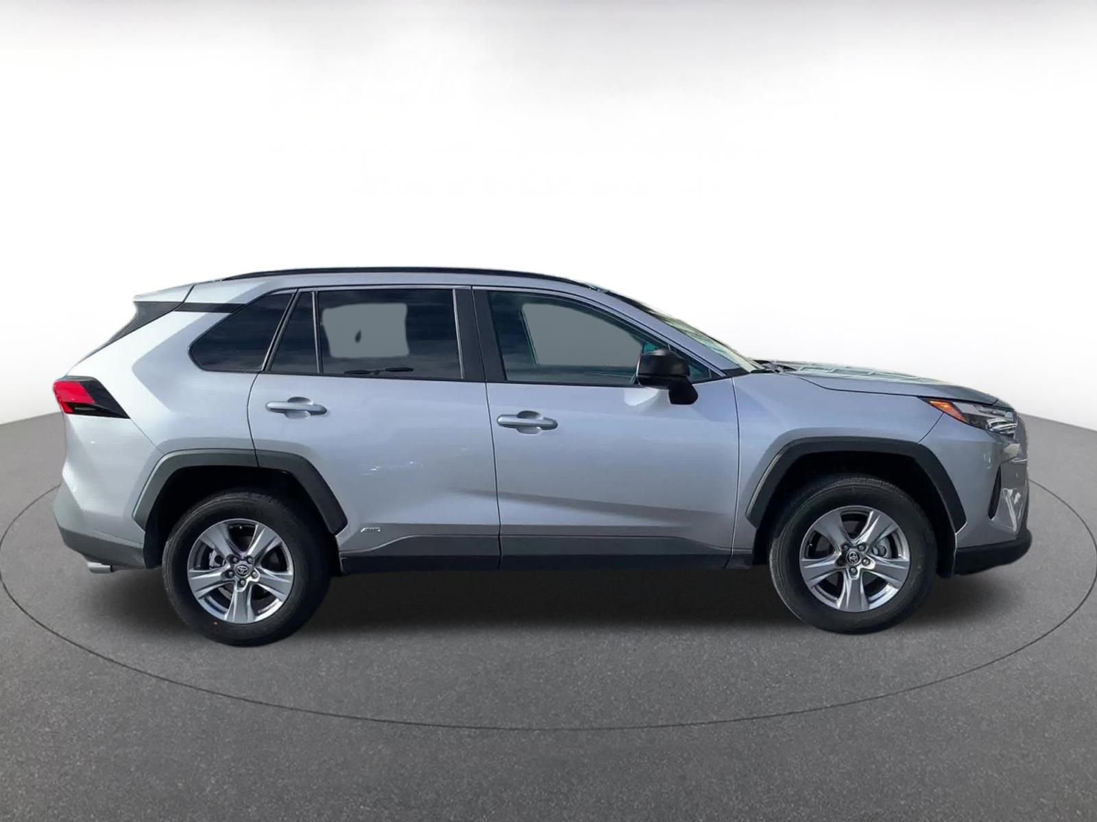 Thumbnail: 2025 Toyota RAV4 - 16