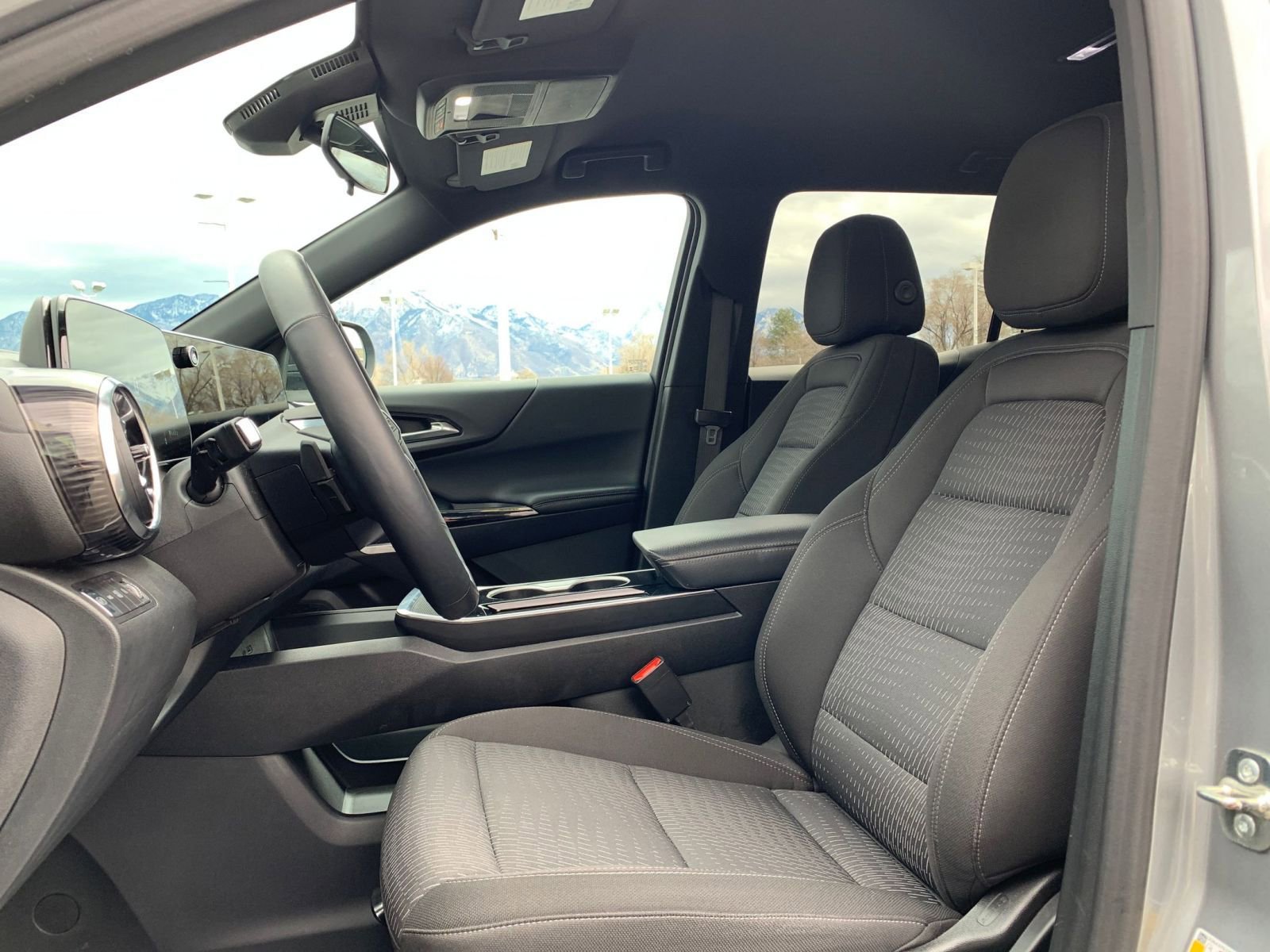 Thumbnail: 2025 Chevrolet Equinox - 25