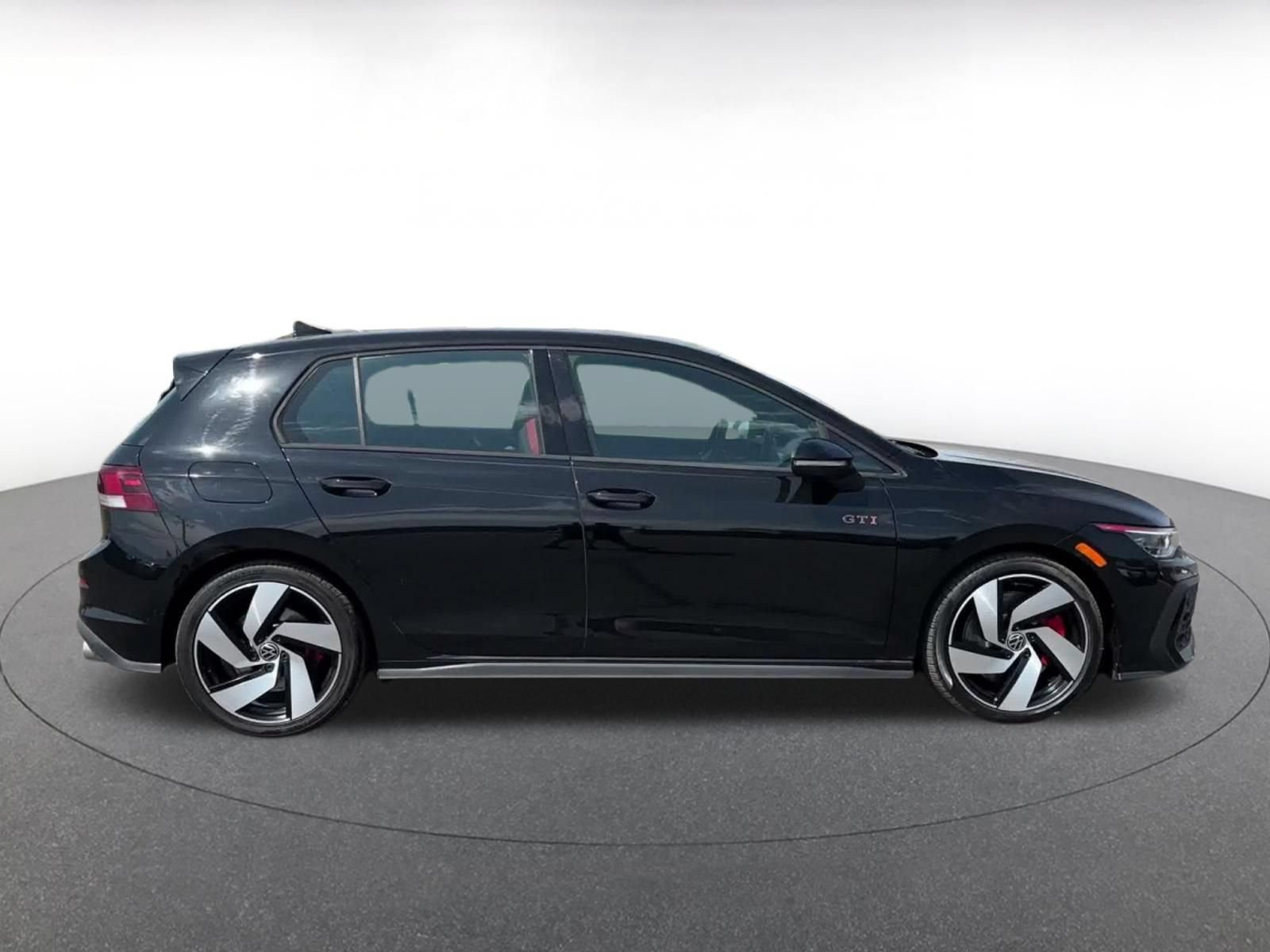 Thumbnail: 2026 Volkswagen Golf - 15