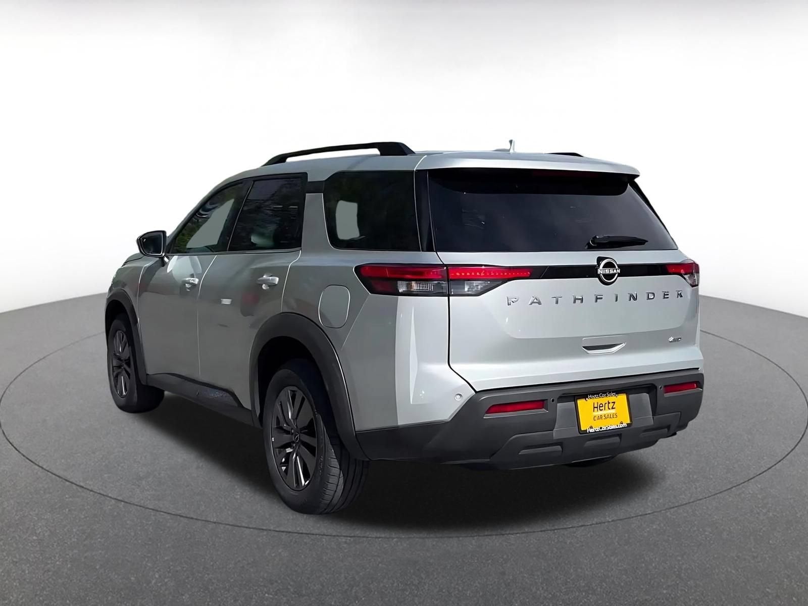 Thumbnail: 2025 Nissan Pathfinder - 10