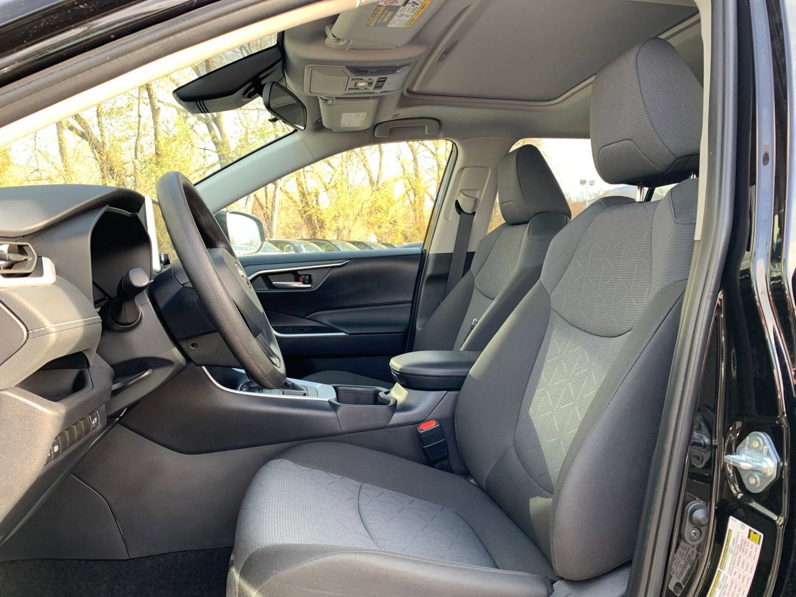 Thumbnail: 2025 Toyota RAV4 - 27