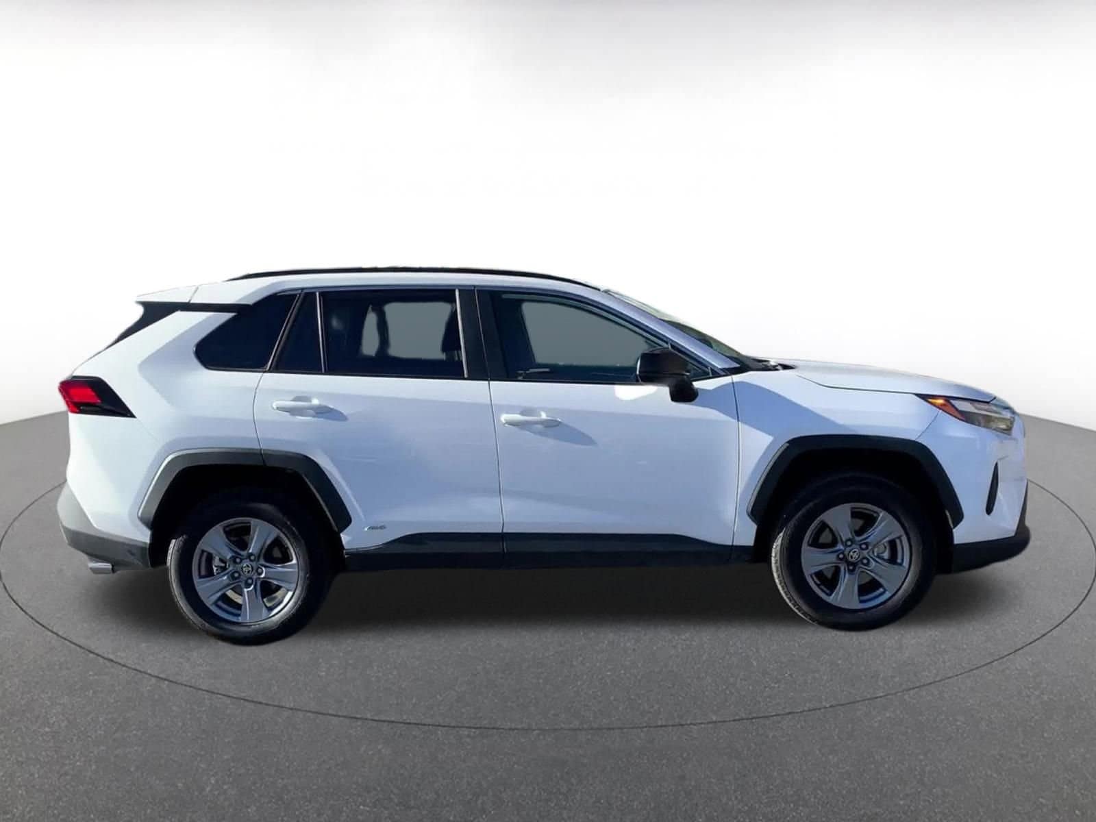 Thumbnail: 2025 Toyota RAV4 - 16