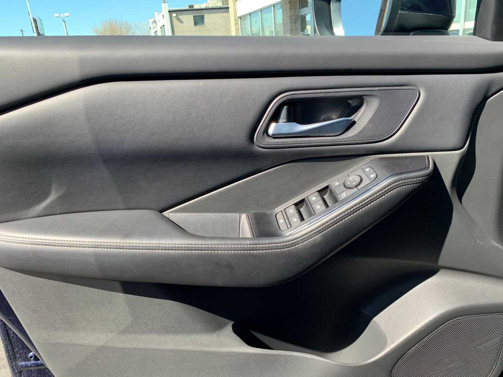 Thumbnail: 2025 Nissan Rogue - 18