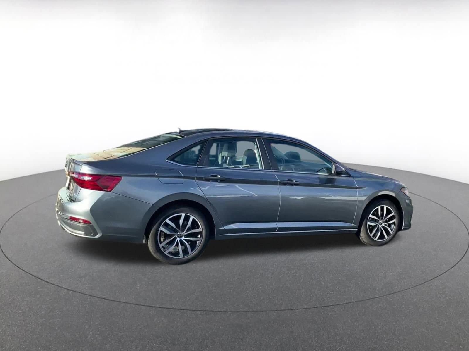 Thumbnail: 2025 Volkswagen Jetta - 14