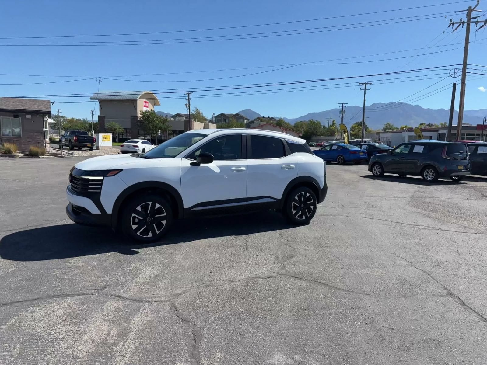 Thumbnail: 2026 Nissan Kicks - 8