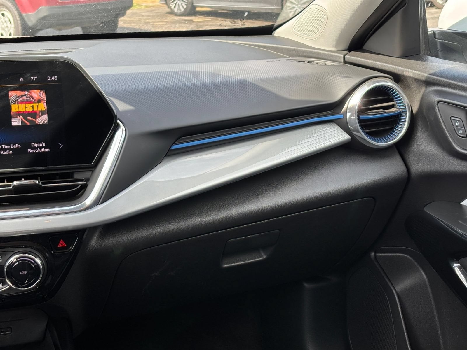 Thumbnail: 2025 Chevrolet Trax - 29