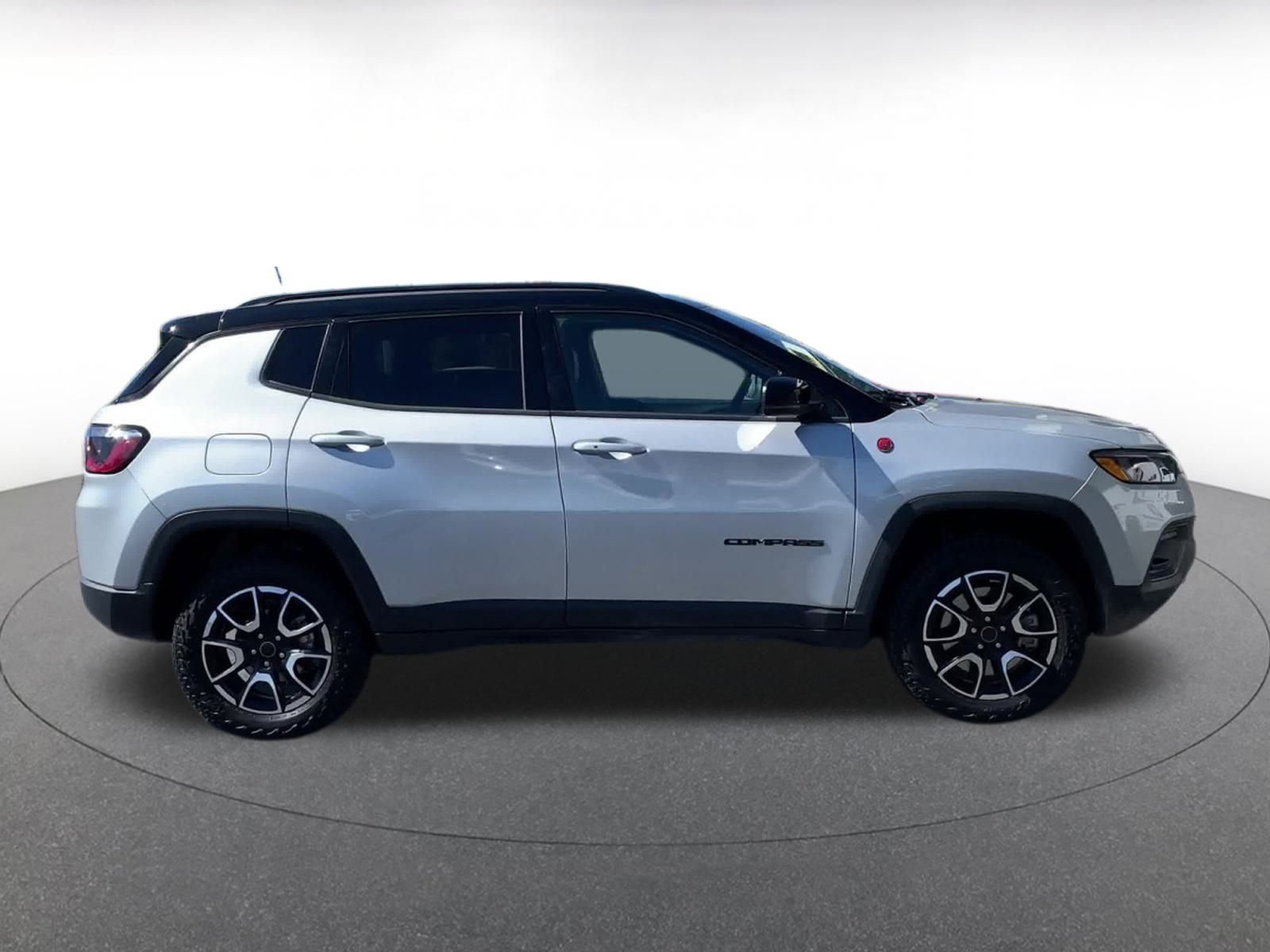 Thumbnail: 2025 Jeep Compass - 16