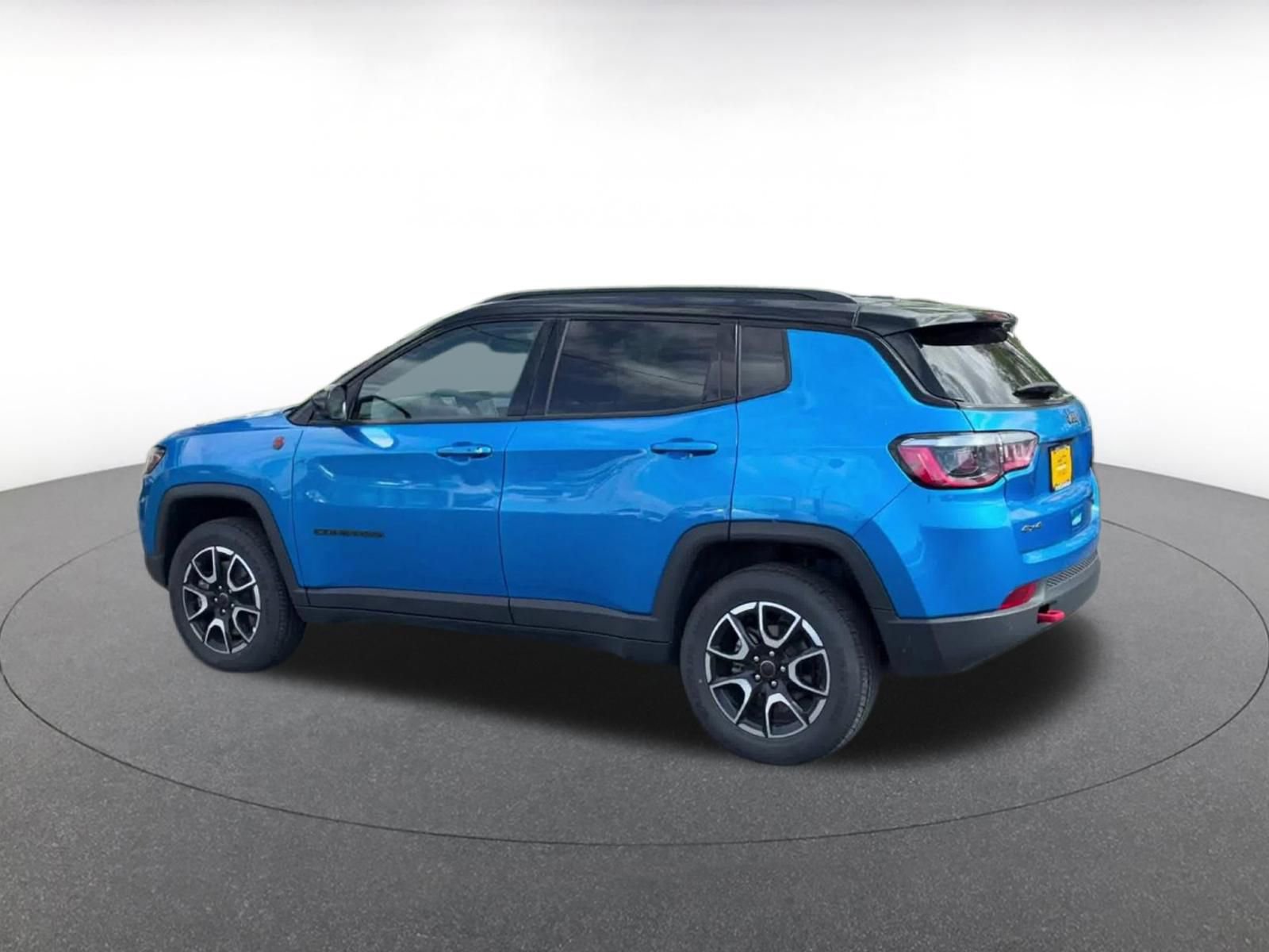 Thumbnail: 2025 Jeep Compass - 10