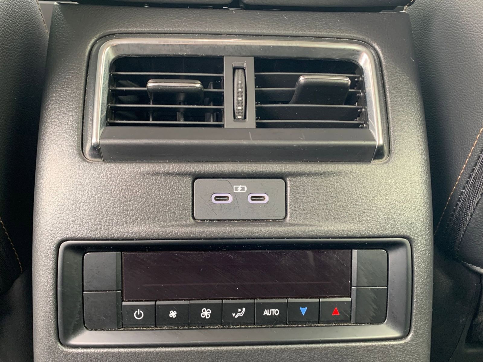 Thumbnail: 2025 Mazda CX-70 - 24