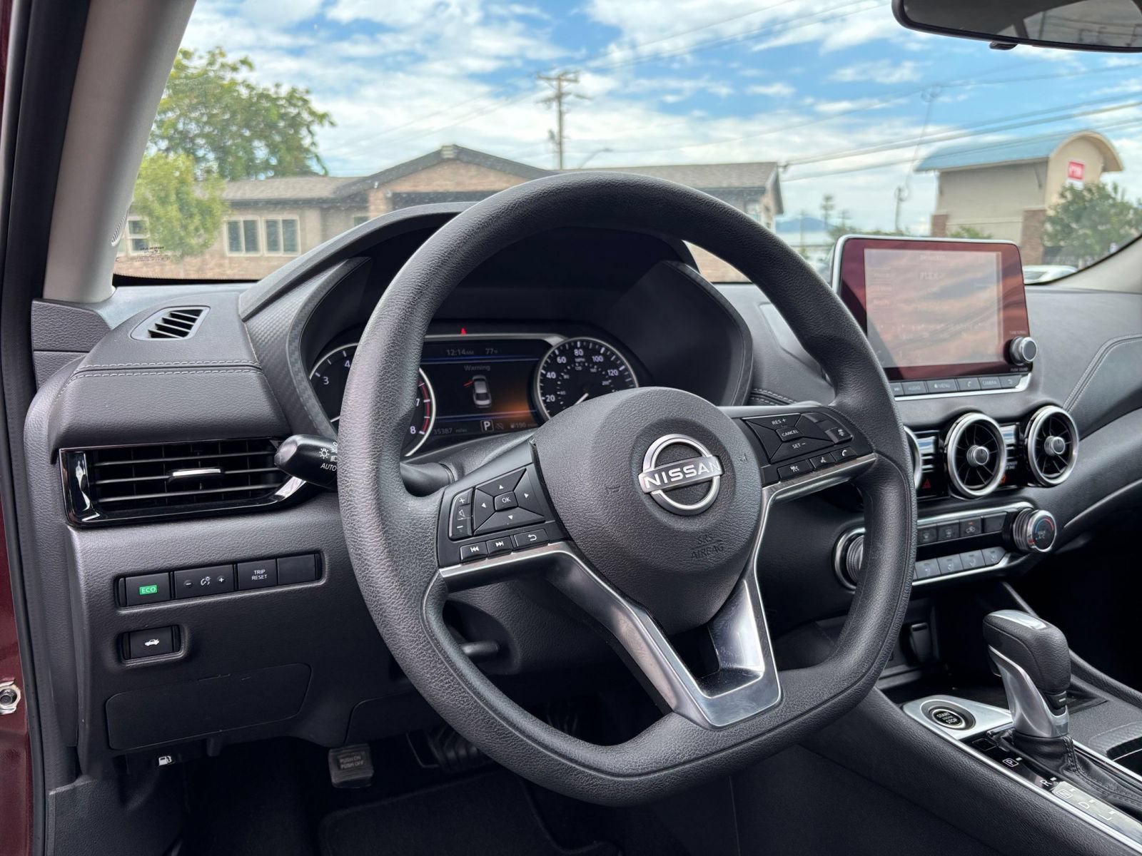 Thumbnail: 2025 Nissan Sentra - 32