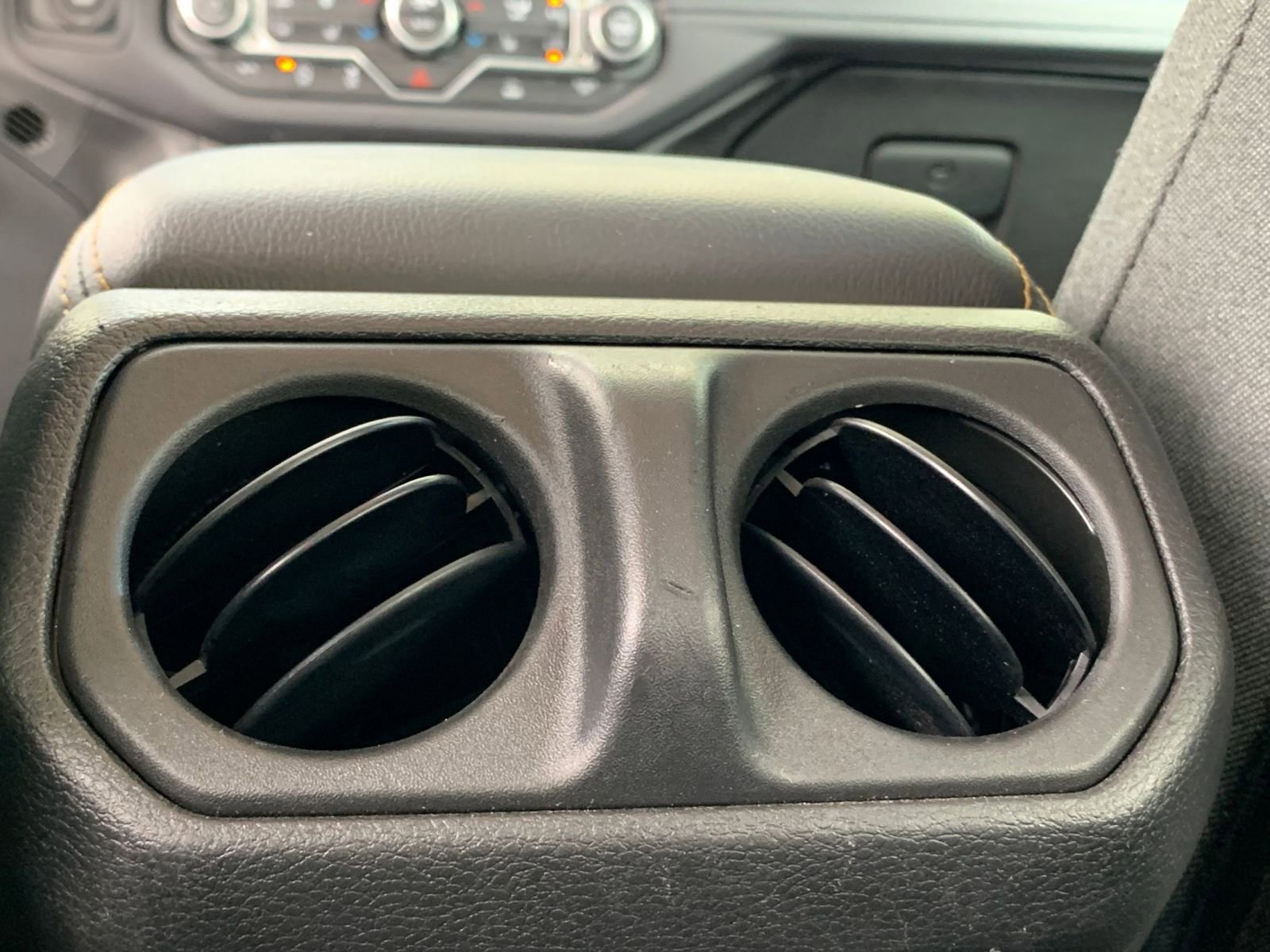 Thumbnail: 2025 Jeep Wrangler - 23