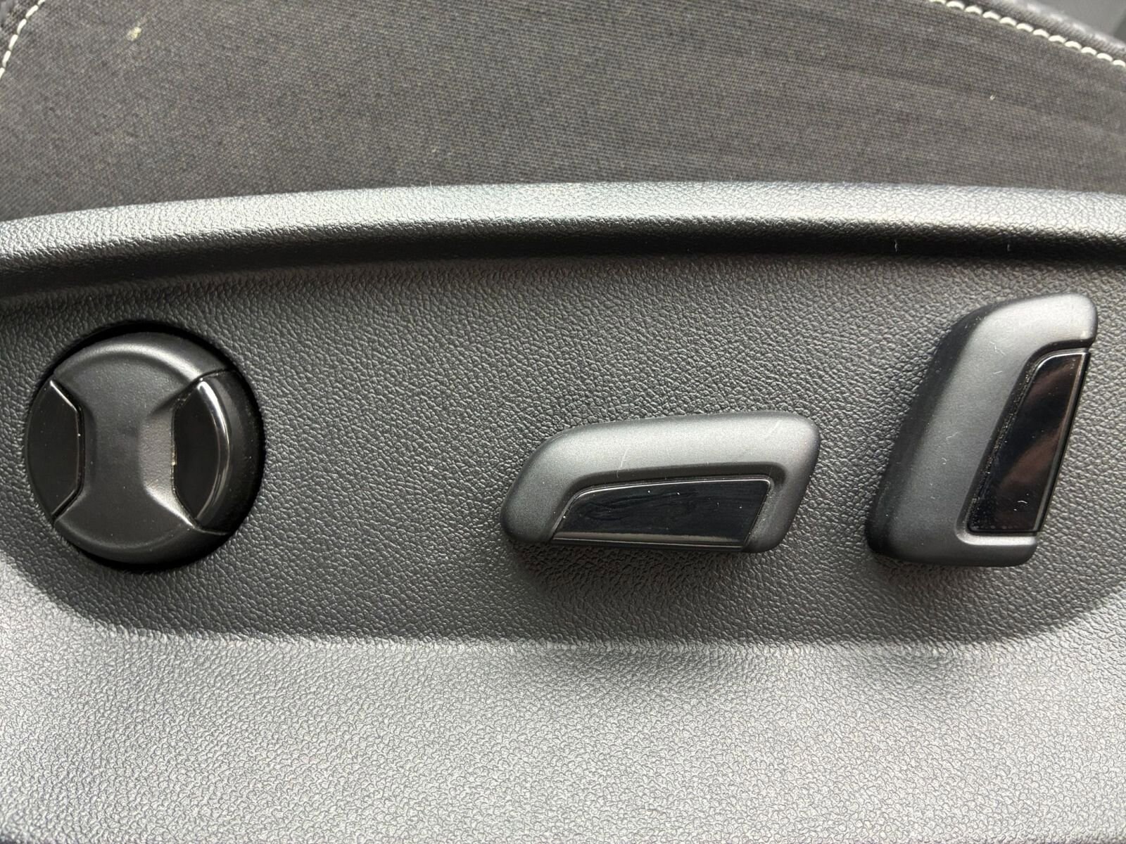 Thumbnail: 2025 Volkswagen Atlas - 22