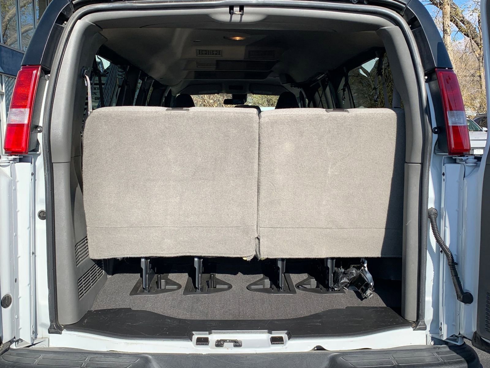 Thumbnail: 2025 GMC Savana - 30