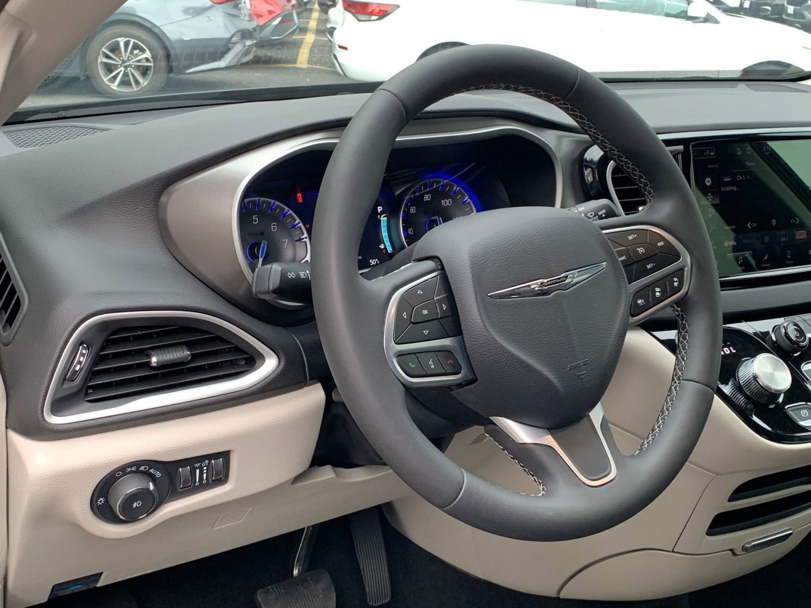 Thumbnail: 2024 Chrysler Pacifica - 34