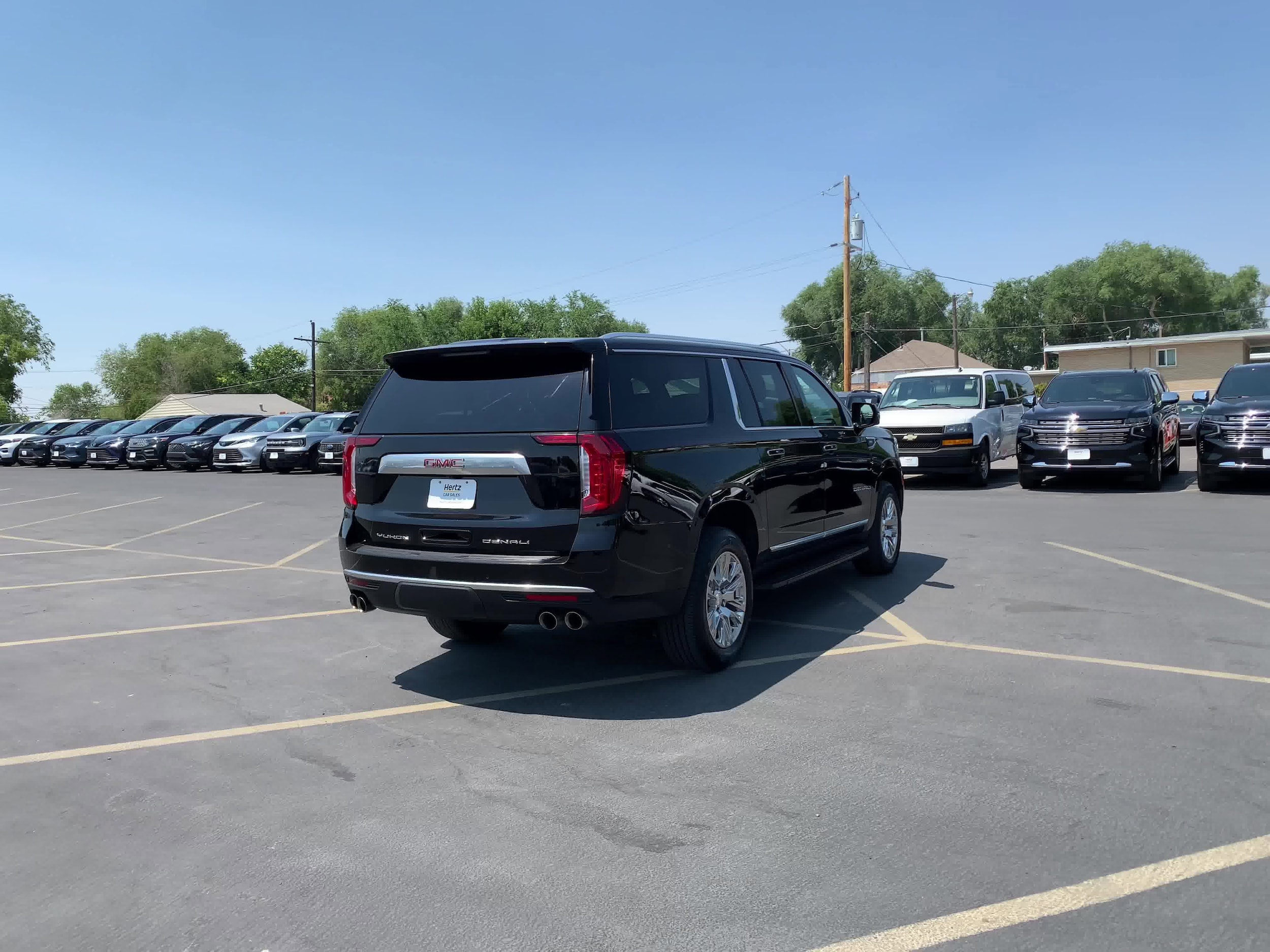 2023 GMC Yukon XL Denali 13