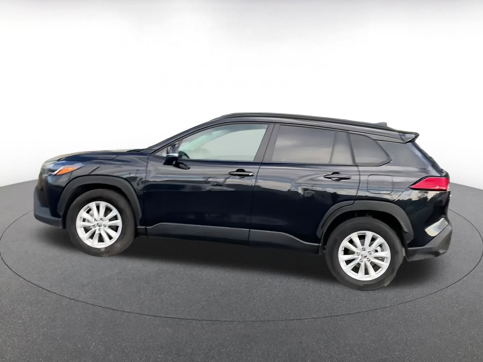 Thumbnail: 2025 Toyota Corolla Cross - 9