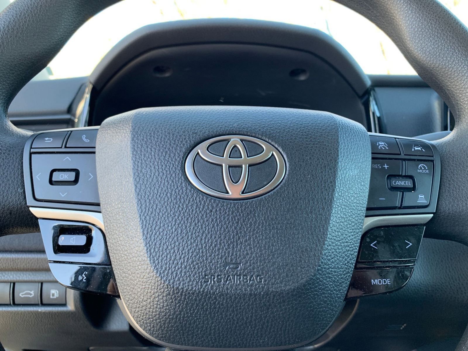 Thumbnail: 2025 Toyota Camry - 28