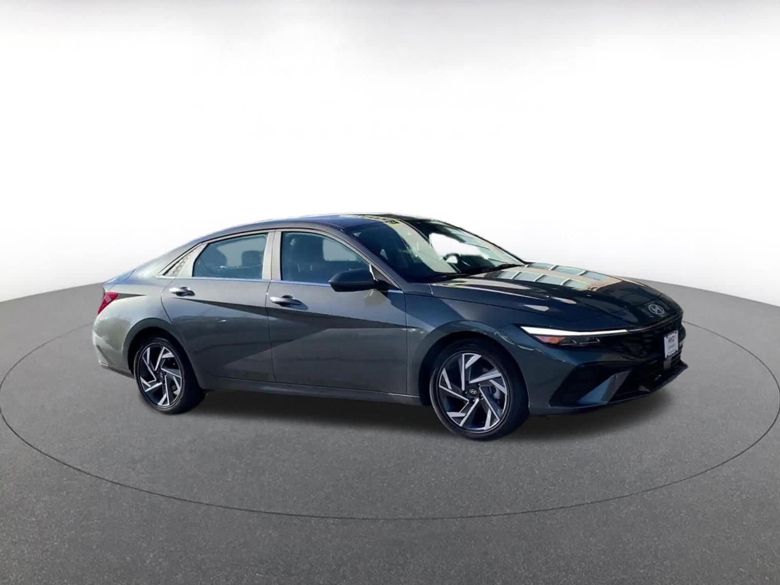 Thumbnail: 2025 Hyundai Elantra - 2