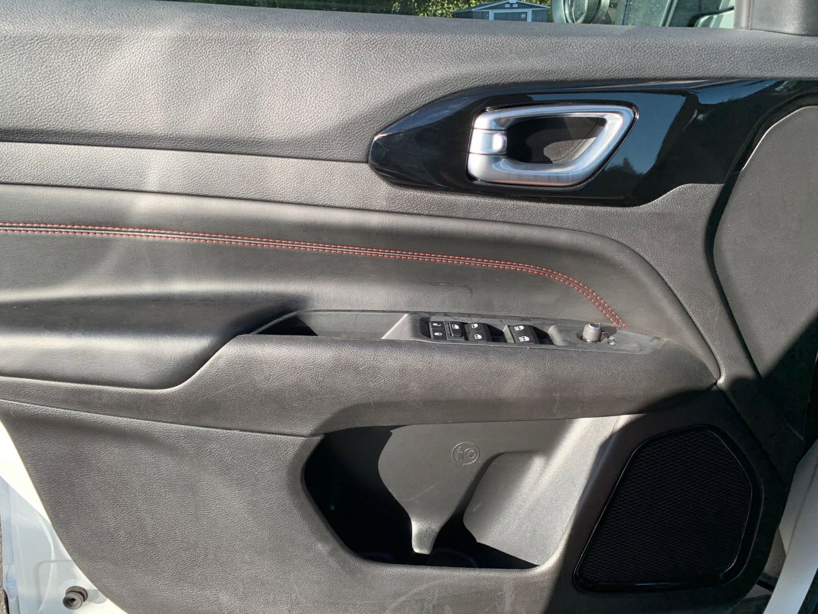 Thumbnail: 2025 Jeep Compass - 20