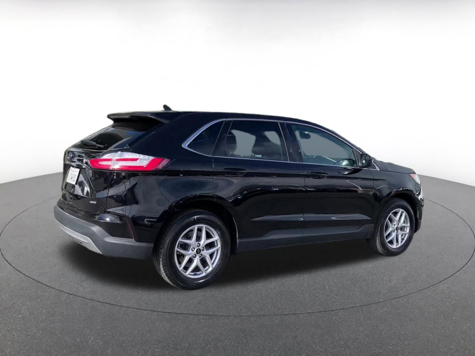 Thumbnail: 2024 Ford Edge - 15