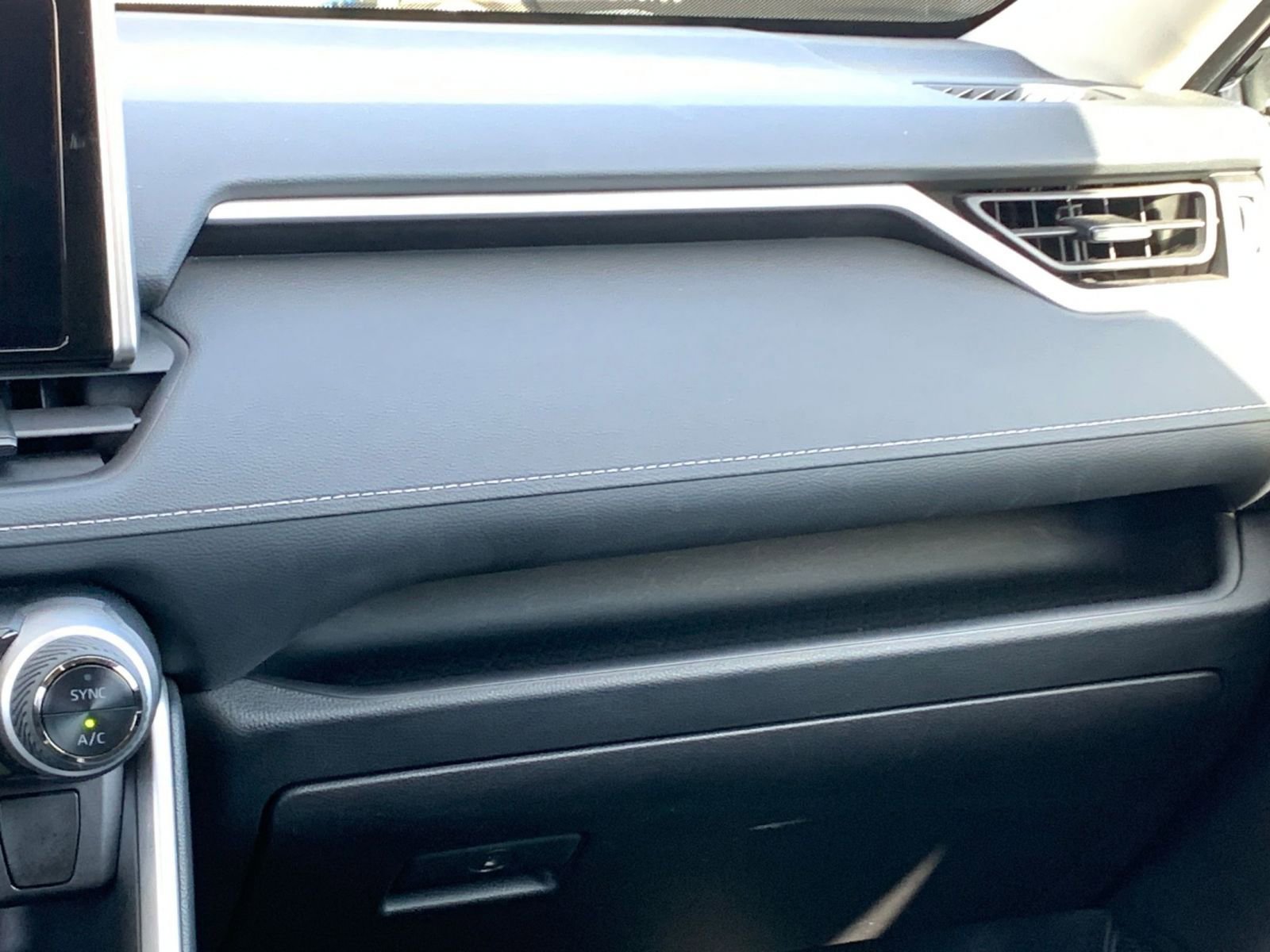 Thumbnail: 2025 Toyota RAV4 - 34