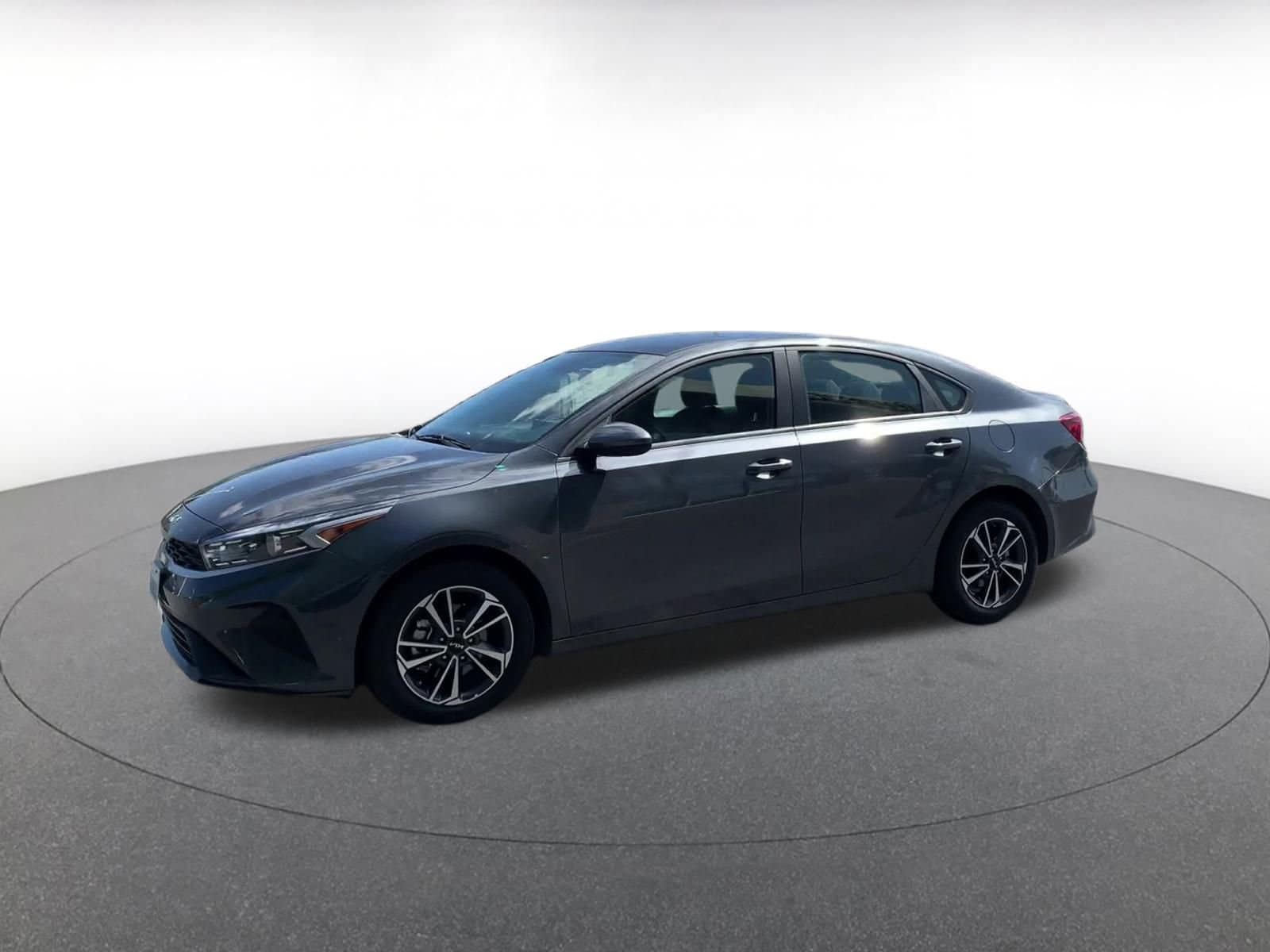 Thumbnail: 2024 Kia Forte - 8