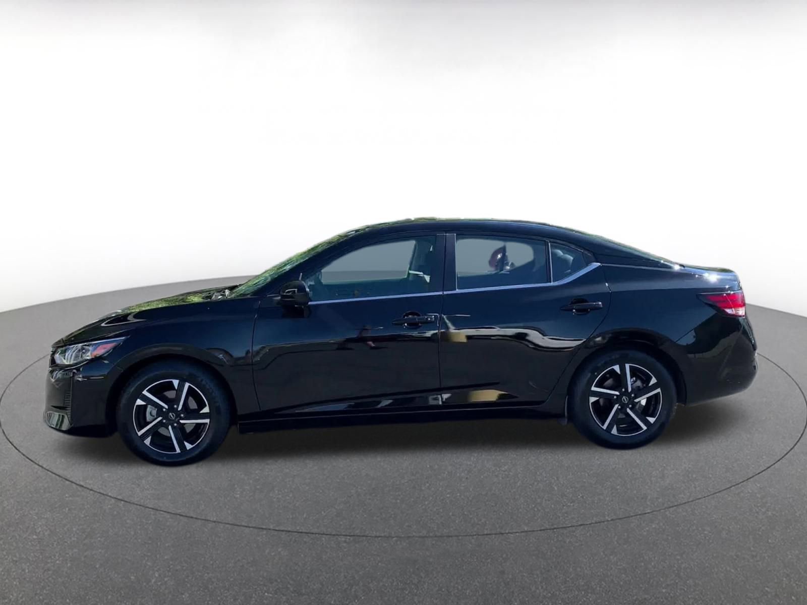 Thumbnail: 2024 Nissan Sentra - 9