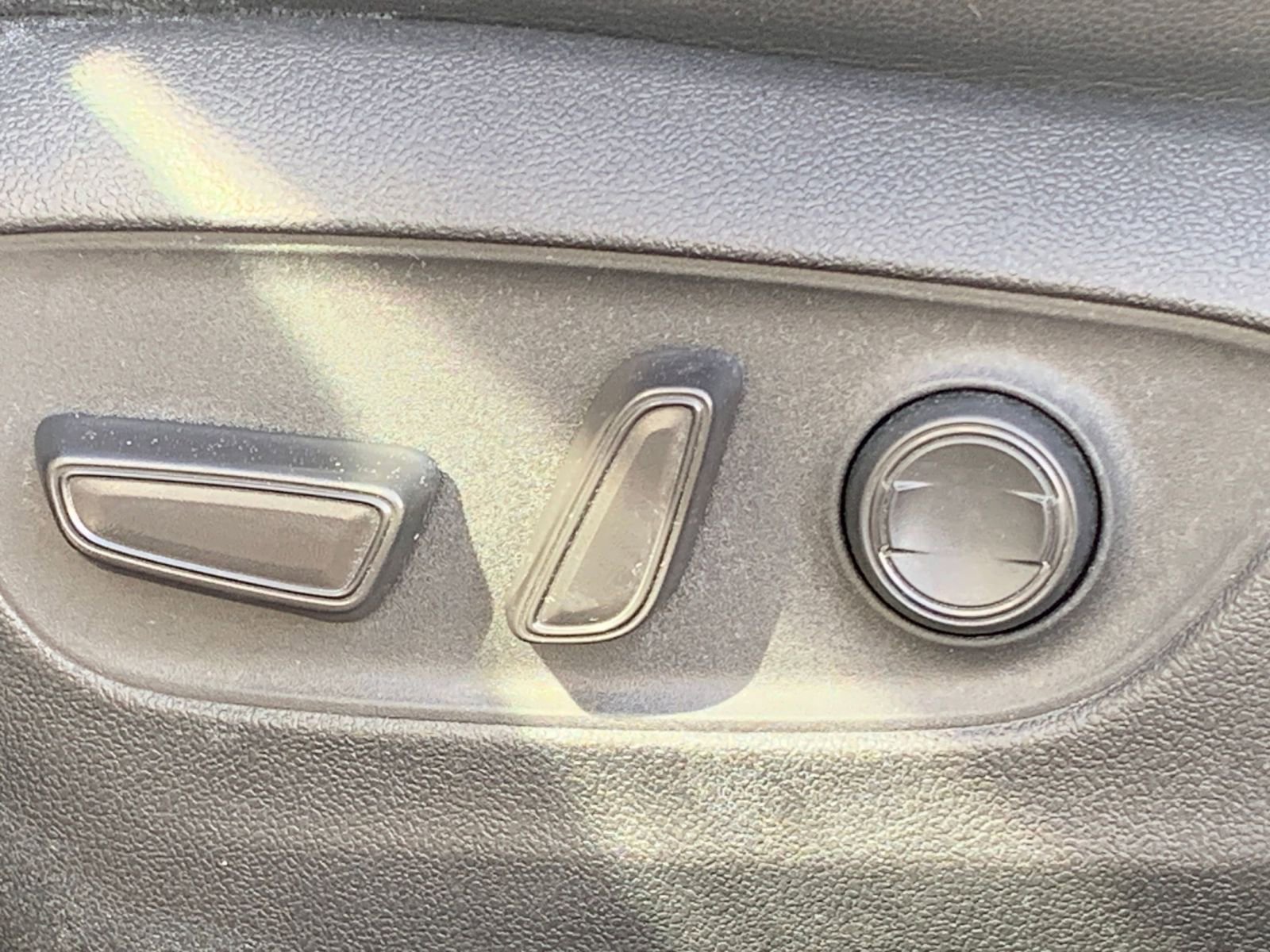 Thumbnail: 2025 Toyota Highlander - 24