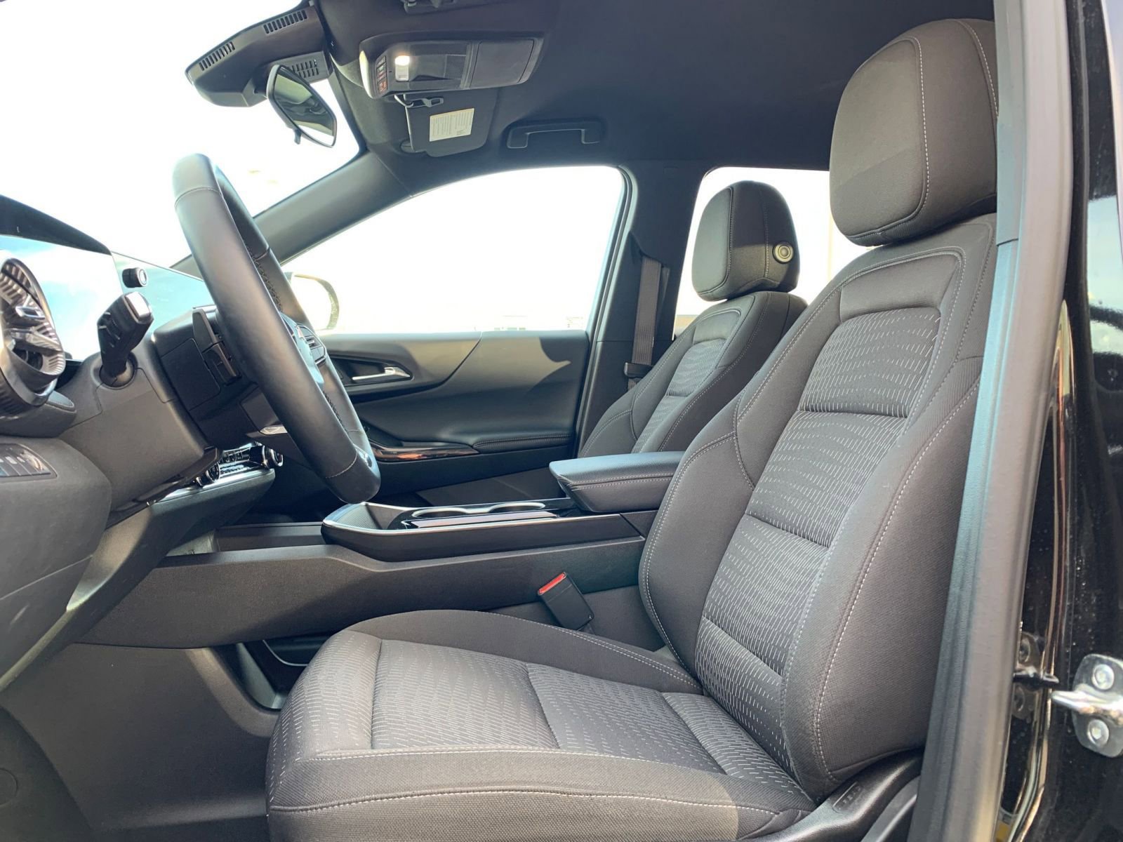 Thumbnail: 2025 Chevrolet Equinox - 25