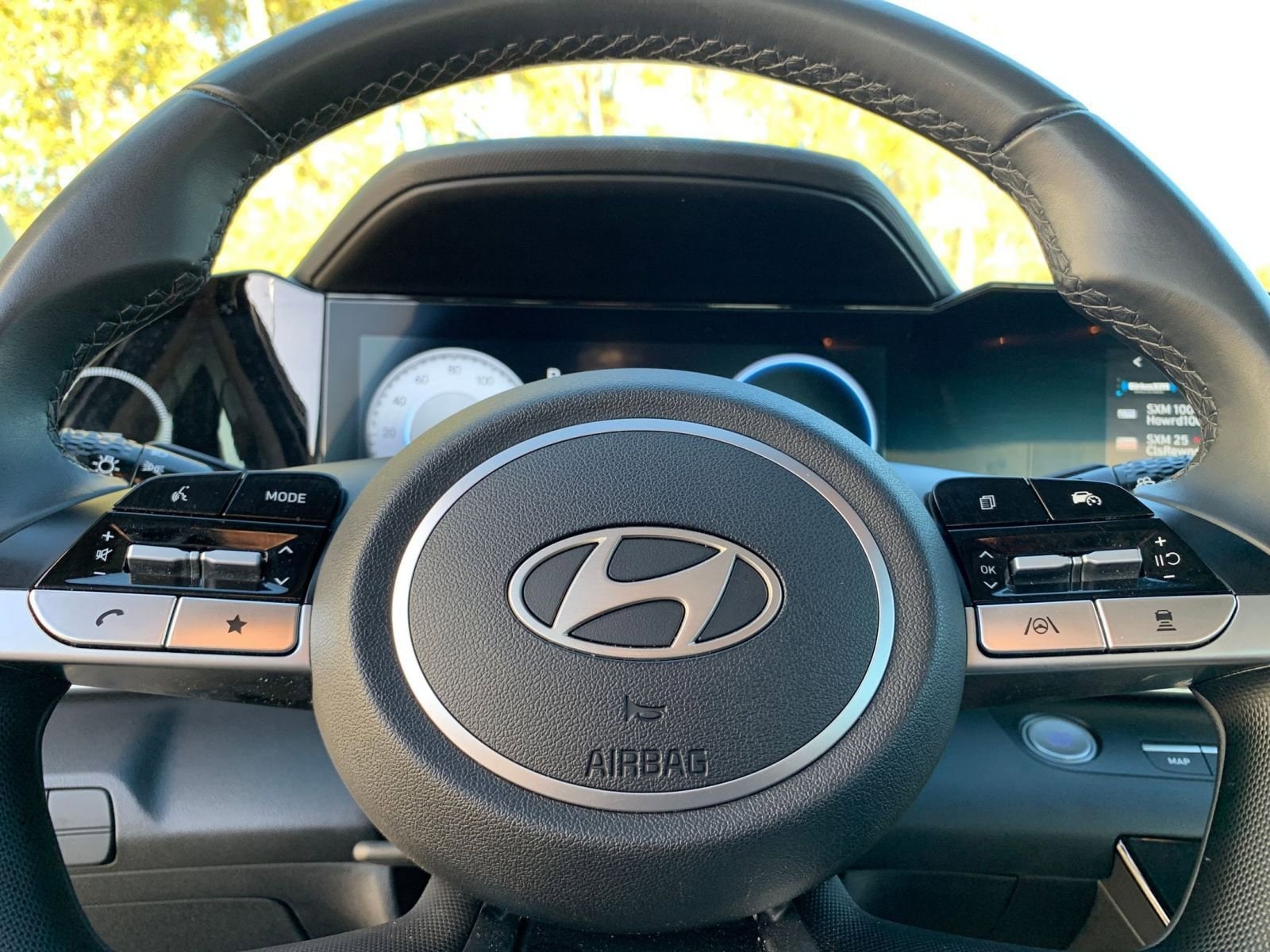 Thumbnail: 2025 Hyundai Elantra - 25