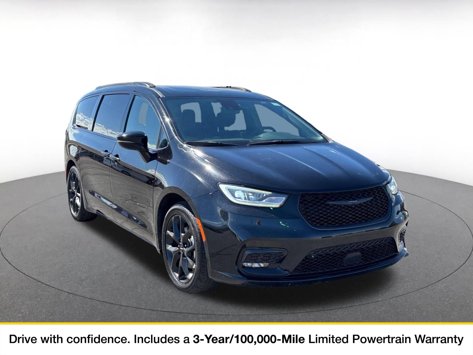 Thumbnail: 2025 Chrysler Pacifica - 1
