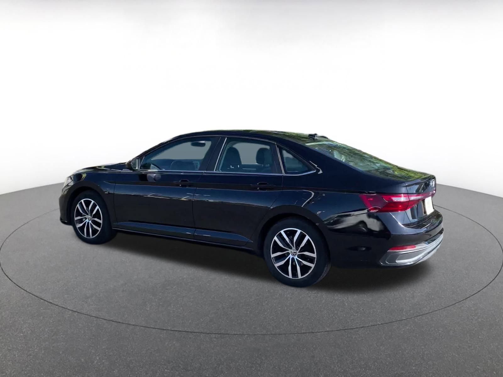 Thumbnail: 2025 Volkswagen Jetta - 10