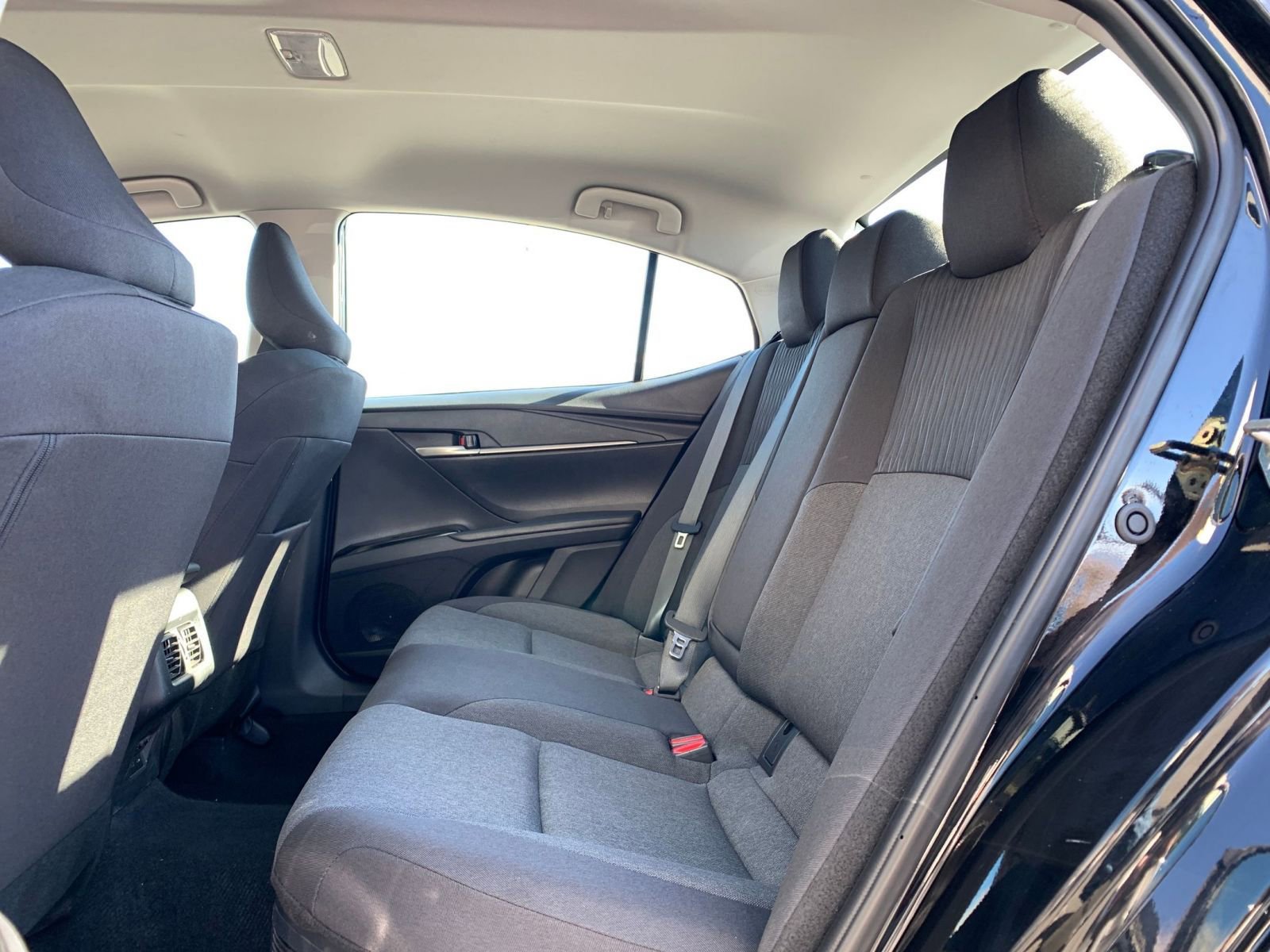 Thumbnail: 2025 Toyota Camry - 25