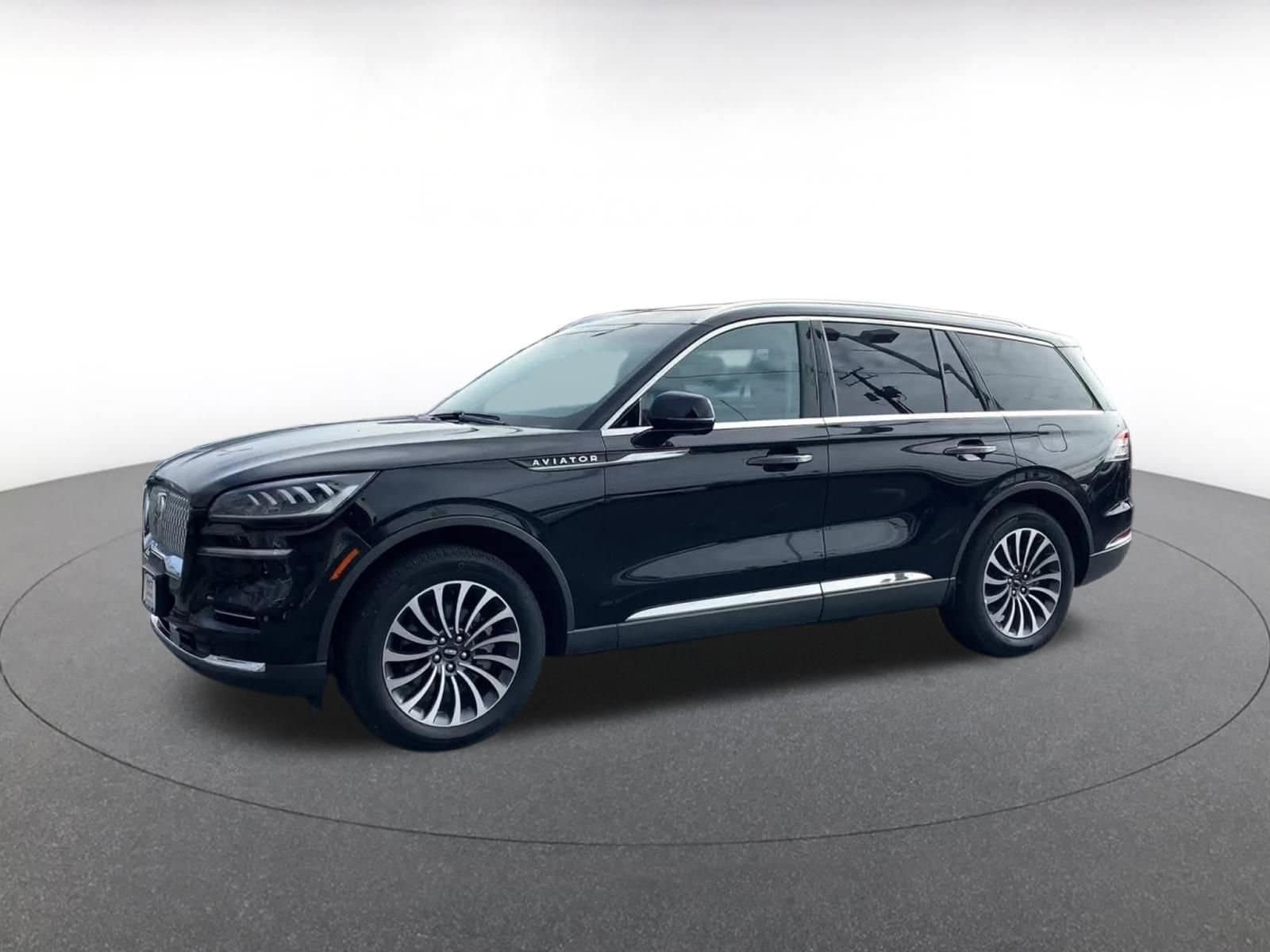 Thumbnail: 2024 Lincoln Aviator - 8